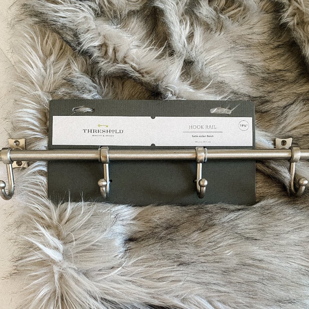 Threshhold Hook Rail 19 1/2"